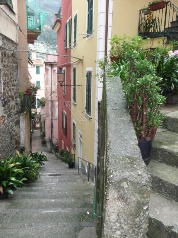 Appartamento In Tipico Carugio Ligure Monterosso al Mare Luaran gambar